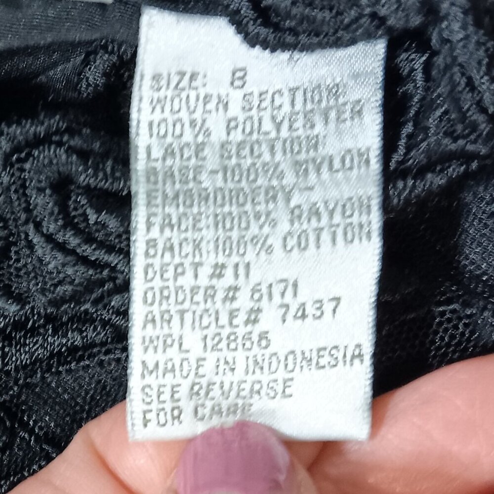 Vintage Black Satin & Lace with white buttons Sellecca brand blouse, size 8 - Picture 7 of 9